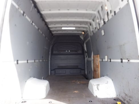 Used 2020 Freightliner Sprinter 3500 RWD image 6