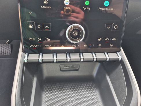 Used 2026 GMC Terrain Elevation w/ Elevation Premium Package FWD image 27