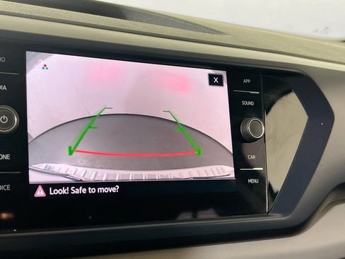 Used 2022 Volkswagen Taos SE image 14