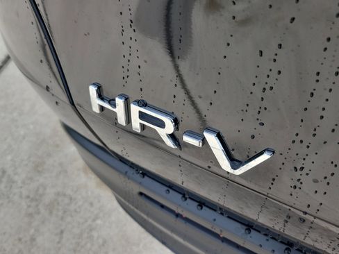 New 2026 Honda HR-V LX image 9