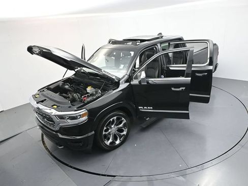 Used 2019 RAM 1500 Limited AWD/4WD image 45