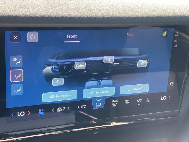 New 2027 Lincoln Navigator Reserve AWD/4WD image 23