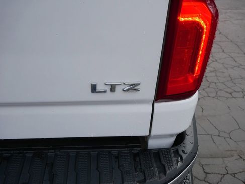 Used 2021 Chevrolet Silverado 3500 LTZ w/ LTZ Premium Package image 11