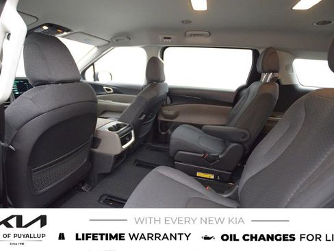 New 2026 Kia Carnival LX image 12