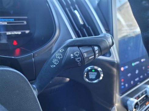Used 2023 Ford Edge SEL w/ Convenience Package image 16