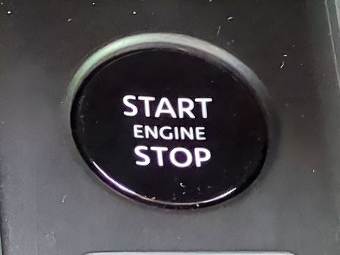 Certified 2026 Nissan Kicks SR FWD image 27