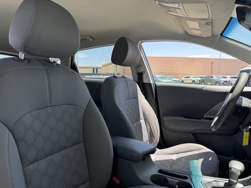 Used 2022 Kia Niro LX FWD image 38