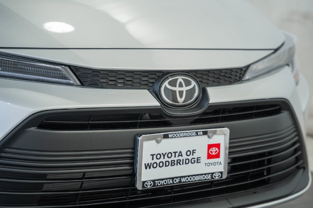 New 2027 Toyota Corolla LE FWD image 9