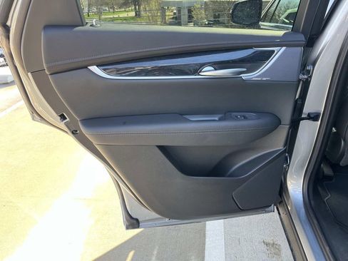 Used 2026 Cadillac XT5 Premium Luxury image 18