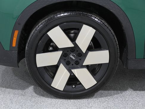 Used 2025 MINI Cooper Countryman S w/ Comfort Package Max image 23