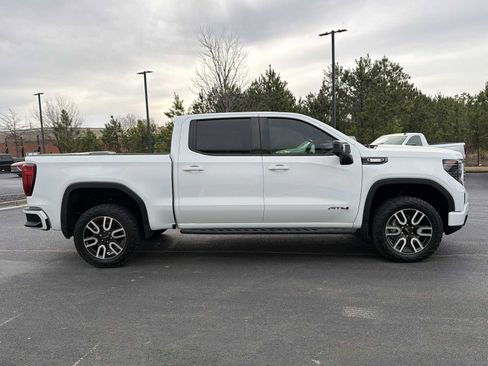 Used 2024 GMC Sierra 1500 AT4 w/ Technology Package image 31