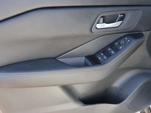 Used 2026 Nissan Rogue SV FWD image 10