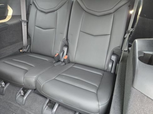 Used 2021 Cadillac XT6 Premium Luxury AWD/4WD image 32