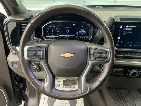 Used 2022 Chevrolet Silverado 1500 LT w/ Convenience Package II image 19