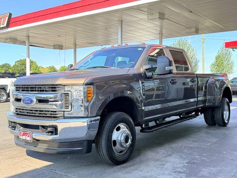 Used 2017 Ford F350 XL w/ STX Appearance Package AWD/4WD image 6