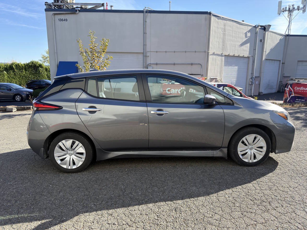 Used 2025 Nissan Leaf S FWD image 4