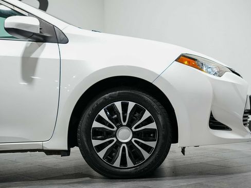 Used 2018 Toyota Corolla LE FWD image 9