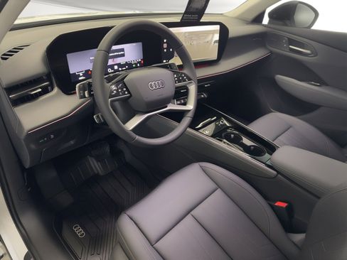 New 2026 Audi Q3 quattro 2.0T AWD/4WD image 4