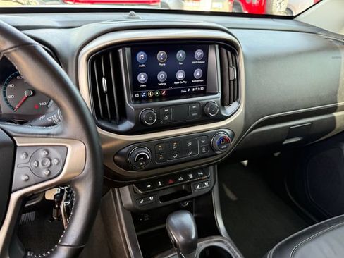 Used 2022 GMC Canyon Denali RWD image 14