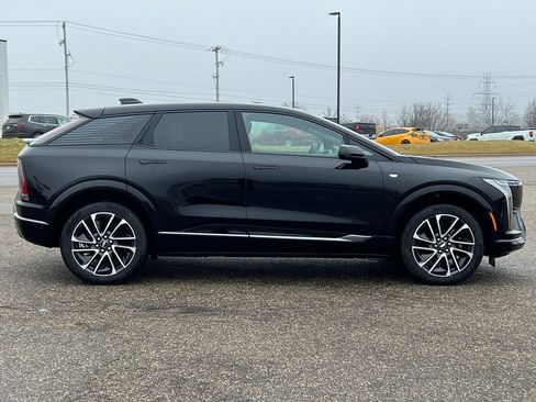 New 2026 Cadillac Optiq Sport 1 image 42