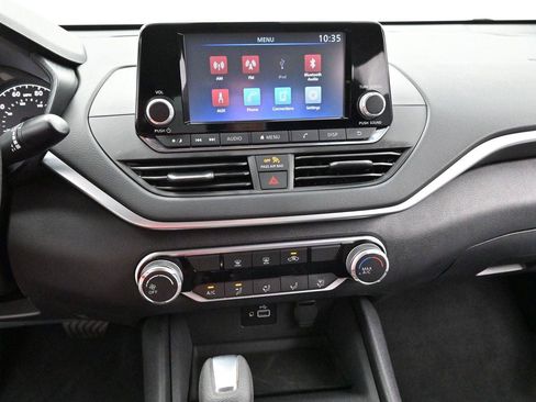 Used 2022 Nissan Altima 2.5 S FWD image 19