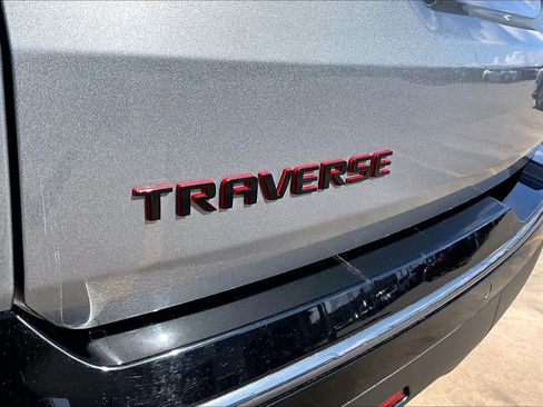 Used 2023 Chevrolet Traverse Premier w/ Redline Edition image 9