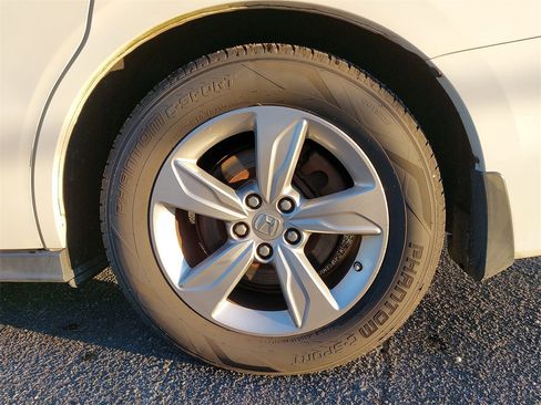 Used 2018 Honda Odyssey EX-L image 29