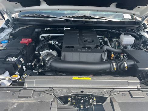 Used 2026 Nissan Frontier PRO-4X AWD/4WD image 21