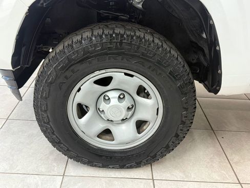 Used 2019 Toyota Tacoma SR w/ SR Convenience Package image 37