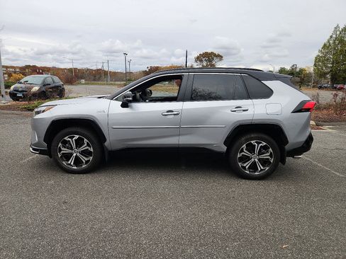 Used 2023 Toyota RAV4 XSE image 8