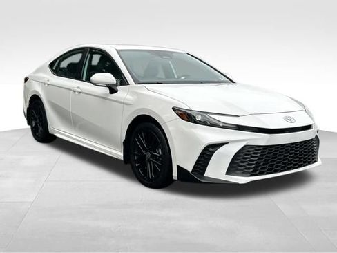 Certified 2025 Toyota Camry SE AWD/4WD image 7