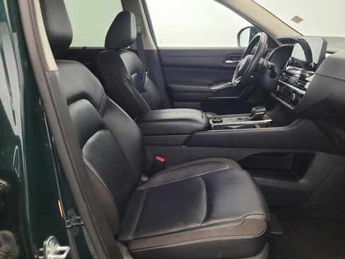 Used 2022 Nissan Pathfinder SL AWD/4WD image 21