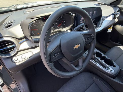 New 2026 Chevrolet Trax LS w/ LS Convenience Package FWD image 10