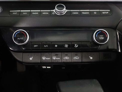 Used 2025 Hyundai Elantra SEL FWD image 45