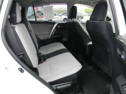 Used 2016 Toyota RAV4 XLE w/ Convenience Package AWD/4WD image 22
