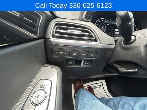 Used 2022 Hyundai Palisade Limited w/ Winter Package FWD image 30