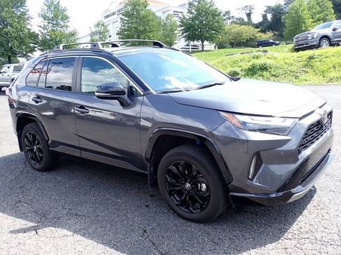 Used 2025 Toyota RAV4 XSE AWD/4WD image 8