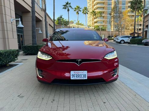Used 2019 Tesla Model X 75D AWD/4WD image 3