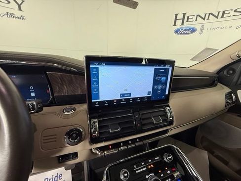 Used 2023 Lincoln Navigator L Reserve AWD/4WD image 23
