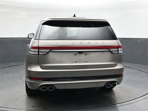 Used 2021 Lincoln Aviator Grand Touring w/ Equipment Group 301A image 5