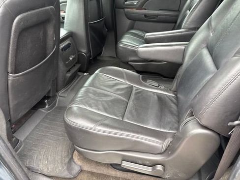 Used 2009 Chevrolet Suburban LT AWD/4WD image 11