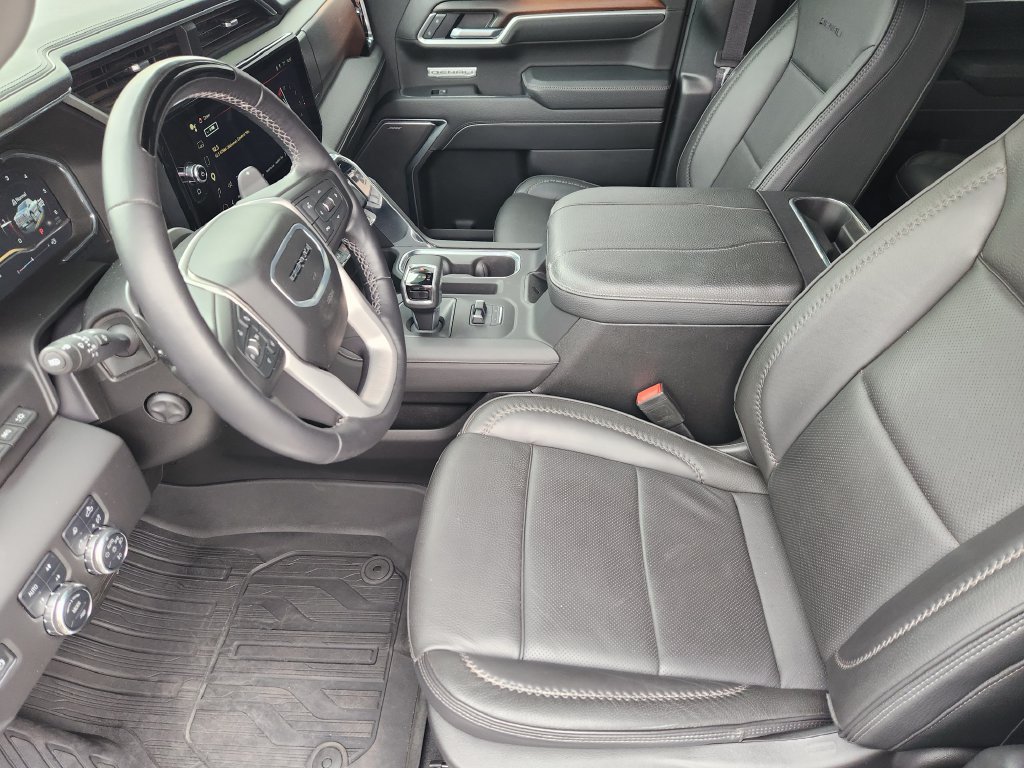 Used 2025 GMC Sierra 1500 Denali AWD/4WD image 14