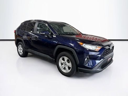Used 2021 Toyota RAV4 XLE image 3