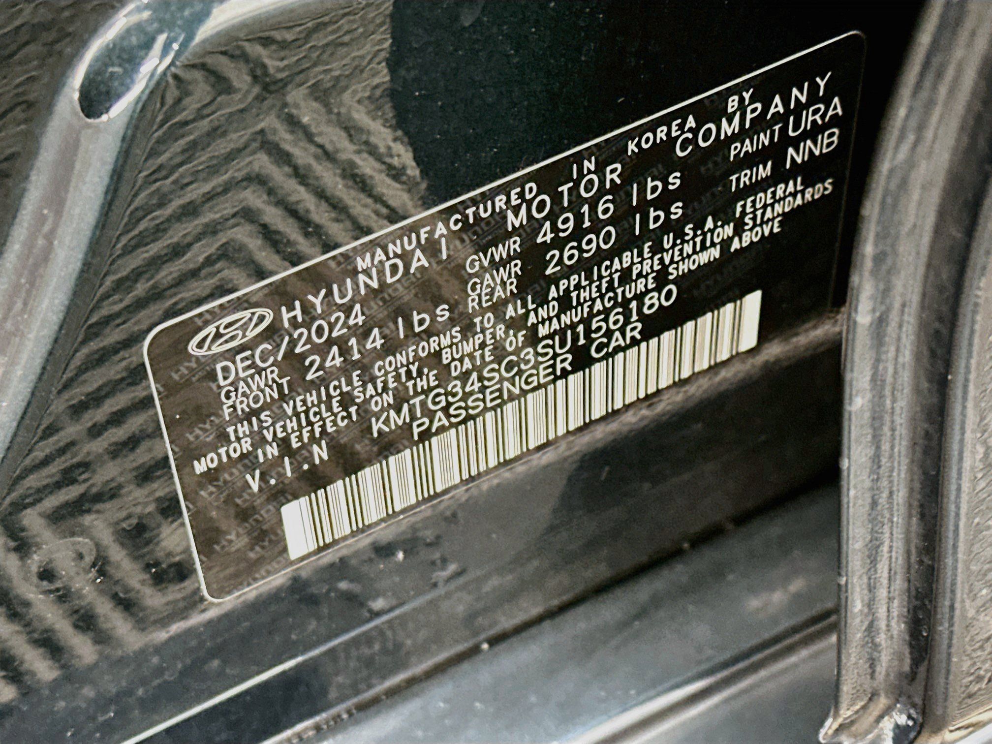 Used 2025 Genesis G70 2.5T AWD/4WD image 12