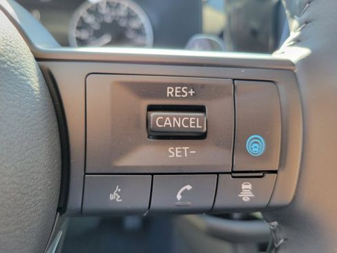 New 2025 Nissan Pathfinder SV image 21