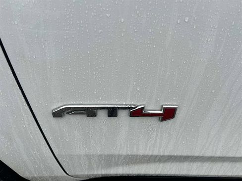 Used 2024 GMC Yukon AT4 w/ Technology Package image 12