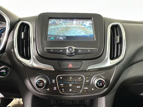 Used 2018 Chevrolet Equinox LT AWD/4WD image 24