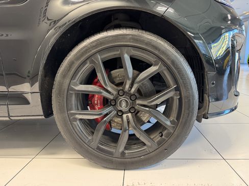 Used 2022 Land Rover Range Rover Sport SVR Carbon Edition image 27