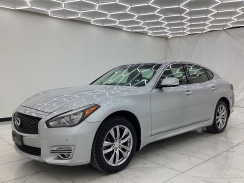 Used 2015 INFINITI Q70 3.7 image 6