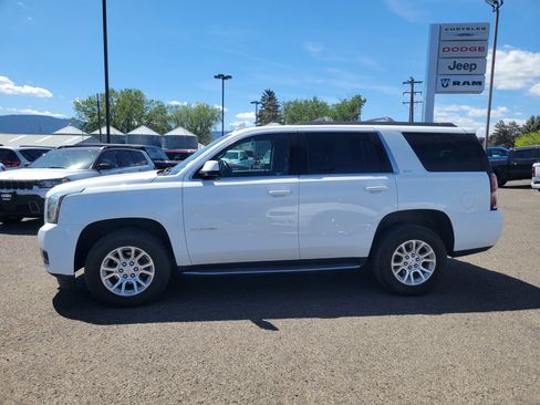 Used 2017 GMC Yukon SLT AWD/4WD image 14